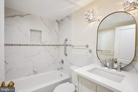 903 11th St SE, Washington, DC 20003 photo 22