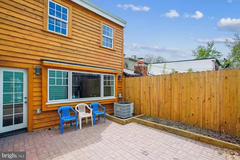 903 11th St SE, Washington, DC 20003 photo 36