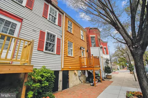 903 11th St SE, Washington, DC 20003 photo 3