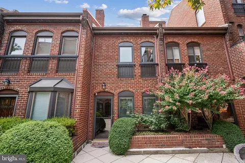 1010 Paper Mill Ct NW #1010, Washington, DC 20007