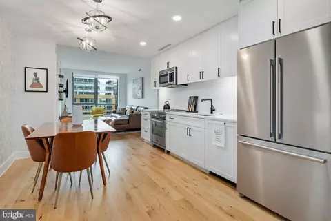1211 Van St SE #708, Washington, DC 20003