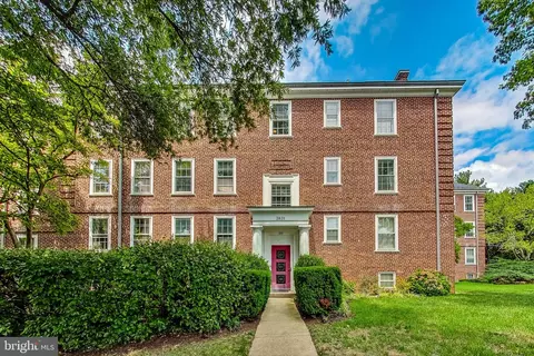 3831 Newark St NW, Washington, DC 20016