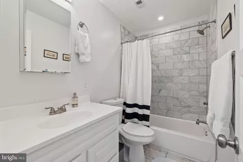 1816 D St NE #3, Washington, DC 20002 photo 7