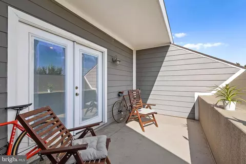 1816 D St NE #3, Washington, DC 20002