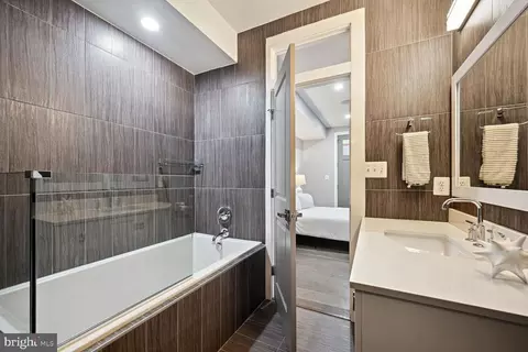 1143 5th St NE #1, Washington, DC 20002 photo 25
