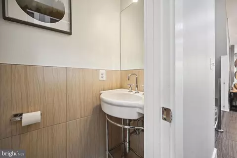 1143 5th St NE #1, Washington, DC 20002 photo 10