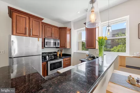 1124 E Street St NE #A, Washington, DC 20002 photo 2