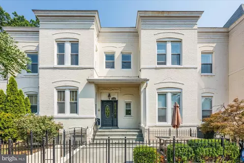 1124 E Street St NE #A, Washington, DC 20002