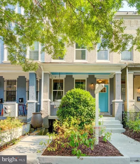 754 Lamont St NW #2, Washington, DC 20010