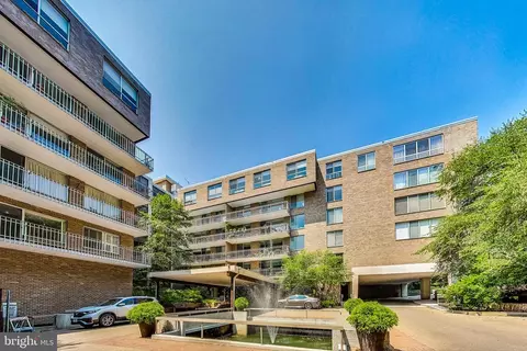 4100 Cathedral Ave NW #604, Washington, DC 20016