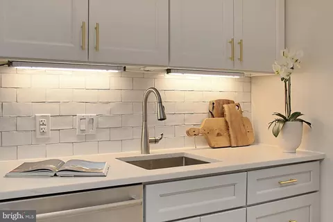 Kitchen - 2011 37th St NW, Washington, DC 20007 photo 2 of 7