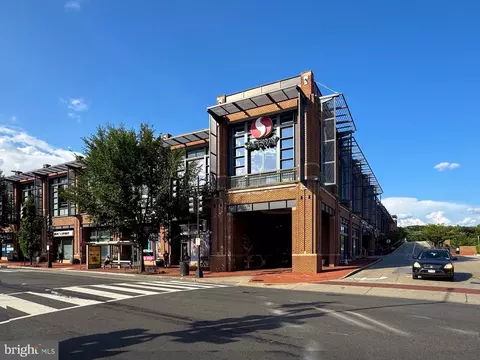 Exterior - 2011 37th St NW, Washington, DC 20007 photo 10 of 11