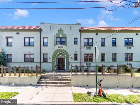 315 Evarts St NE #209, Washington, DC 20002