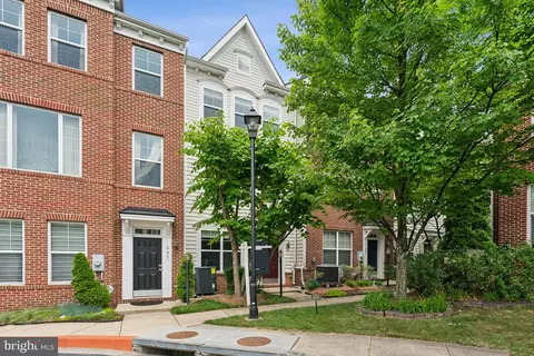 625 Ava Cir NE, Washington, DC 20017