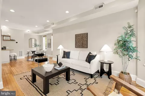 1012 10th St NE, Washington, DC 20002 photo 6
