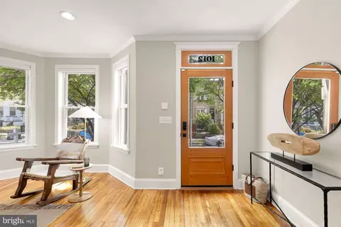 1012 10th St NE, Washington, DC 20002 photo 4