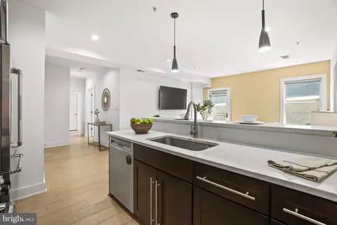 2101 11th St NW #203, Washington, DC 20001