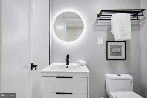 Bath - 1722 C St NE, Washington, DC 20002 photo 5 of 7