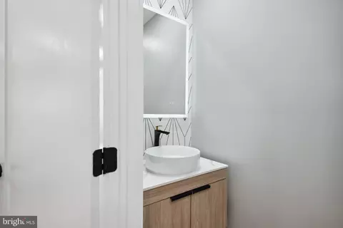 Entry Way - 1722 C St NE, Washington, DC 20002 photo 5 of 7