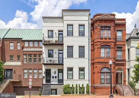 504 C St NE #4, Washington, DC 20002