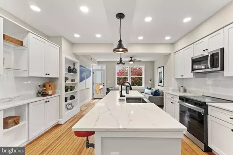 1740 D St SE, Washington, DC 20003 photo 8