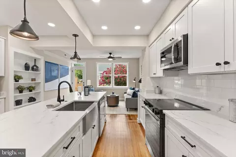 1740 D St SE, Washington, DC 20003 photo 10