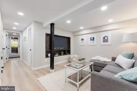 1740 D St SE, Washington, DC 20003 photo 33