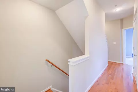 911 4th St SE, Washington, DC 20003 photo 23