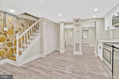 Entry Way - 201 Douglas St NE, Washington, DC 20002 photo 4 of 6