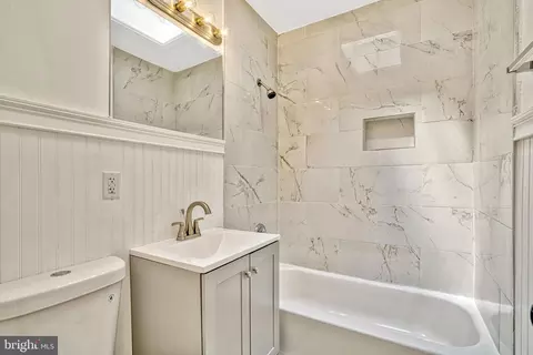 Bath - 201 Douglas St NE, Washington, DC 20002 photo 4 of 8
