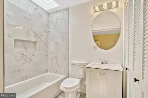 Bath - 201 Douglas St NE, Washington, DC 20002 photo 2 of 8