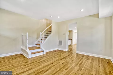 Living - 201 Douglas St NE, Washington, DC 20002 photo 7 of 7