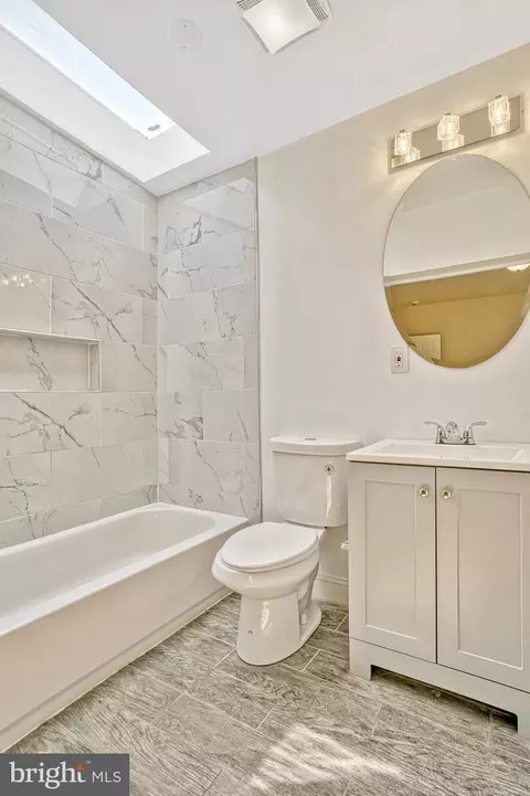Bath - 201 Douglas St NE, Washington, DC 20002 photo 3 of 8