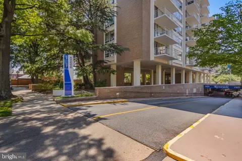 1435 4th St SW #B803, Washington, DC 20024