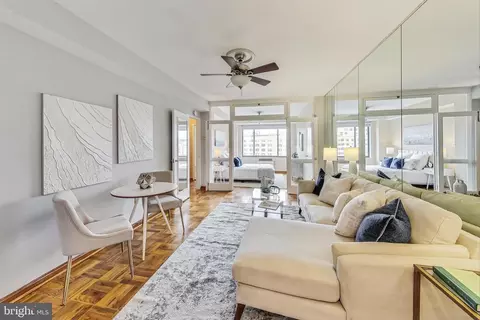 1 Scott Cir NW #711, Washington, DC 20036