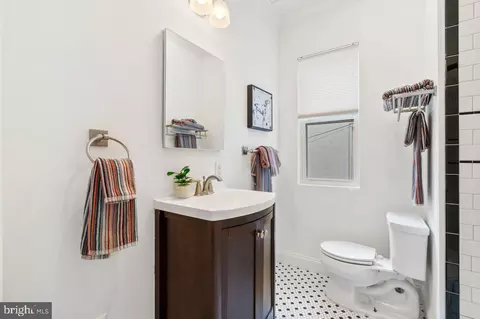 225 14th St NE, Washington, DC 20002 photo 29