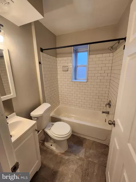 Bath - 4606 Hillside Rd SE, Washington, DC 20019 photo 1 of 2