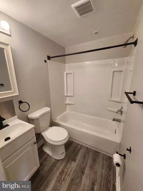 Bath - 4606 Hillside Rd SE, Washington, DC 20019 photo 2 of 2
