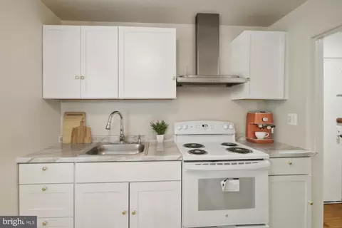 Kitchen - 2906 Naylor Rd SE #A-154, Washington, DC 20032 photo 1 of 2