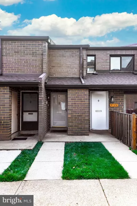 3132 Apple Rd NE #16, Washington, DC 20018