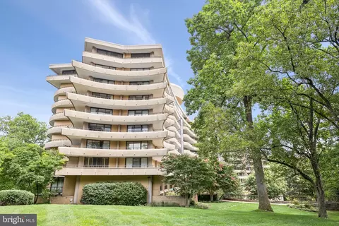 4200 Massachusetts Ave NW #910, Washington, DC 20016