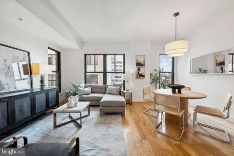 910 M St NW #609, Washington, DC 20001