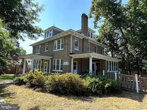 1516 Hamilton St NW, Washington, DC 20011