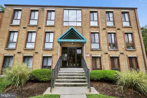 1625 Gainesville St SE #202, Washington, DC 20020
