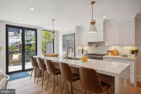 1716 37th St NW, Washington, DC 20007 photo 12