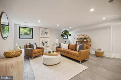 1716 37th St NW, Washington, DC 20007 photo 41