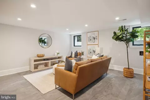 1716 37th St NW, Washington, DC 20007 photo 42