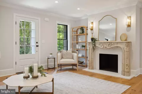 1716 37th St NW, Washington, DC 20007 photo 4