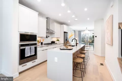 457 Altezza Dr NE, Washington, DC 20017