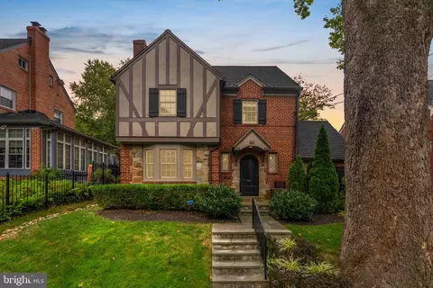 1642 Primrose Rd NW, Washington, DC 20012